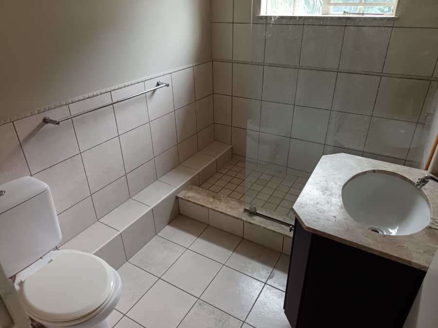 To Let 2 Bedroom Property for Rent in Essenwood KwaZulu-Natal