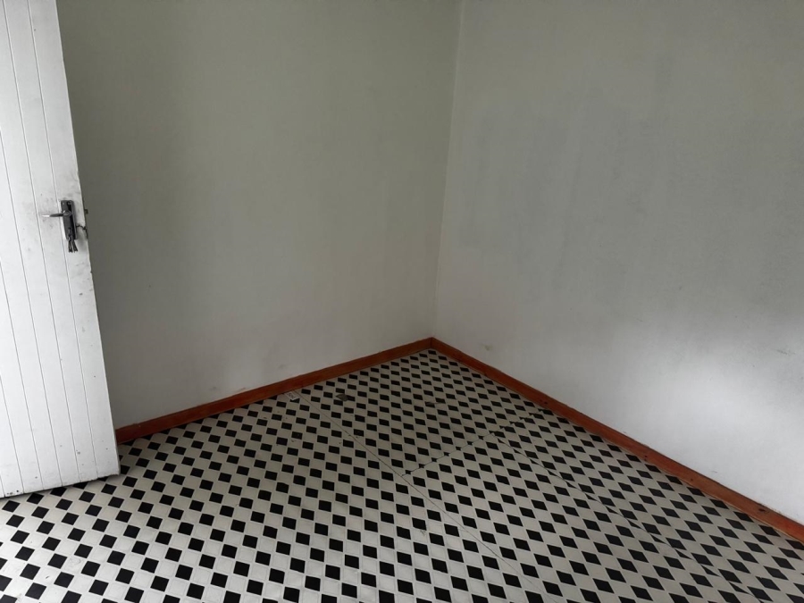To Let 1 Bedroom Property for Rent in Kloof KwaZulu-Natal