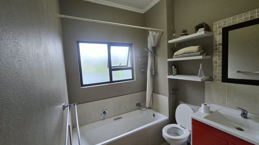 To Let 2 Bedroom Property for Rent in Palm Lakes Estate KwaZulu-Natal