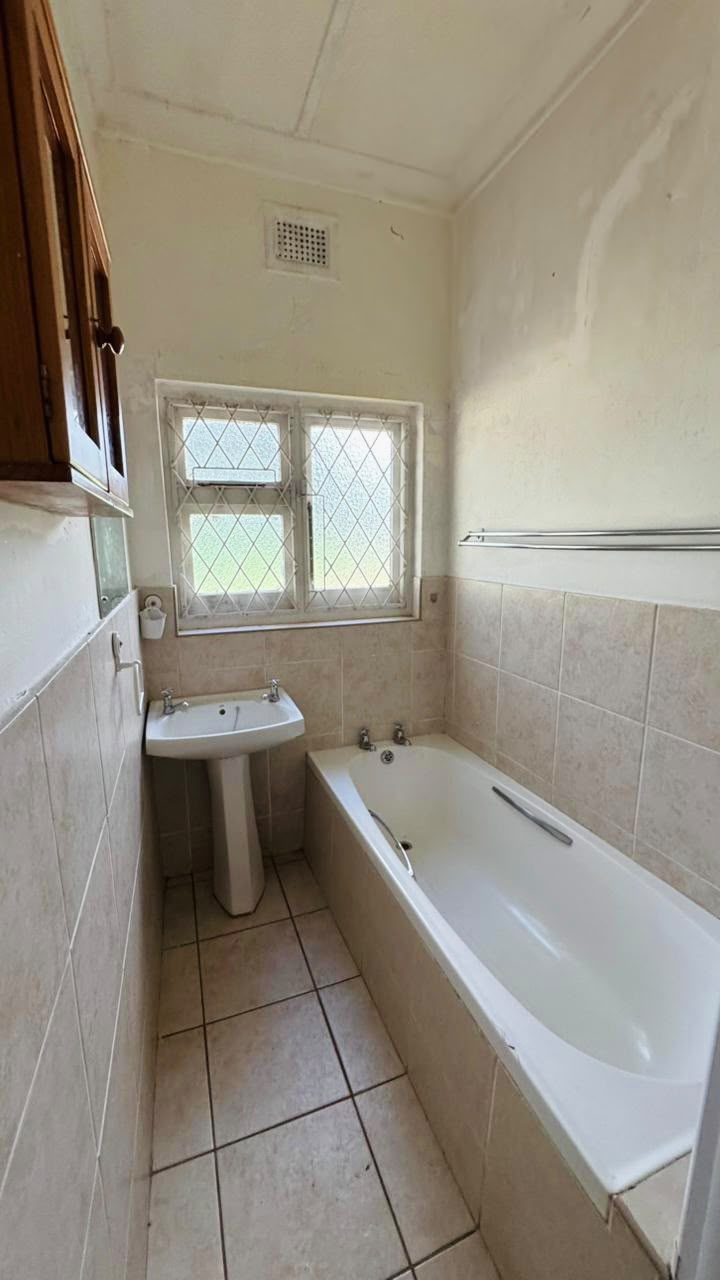 2 Bedroom Property for Sale in Scottsville KwaZulu-Natal