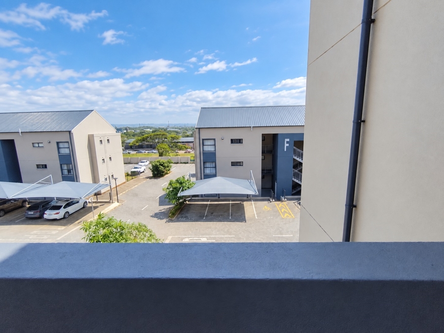 To Let 2 Bedroom Property for Rent in Umbogintwini KwaZulu-Natal