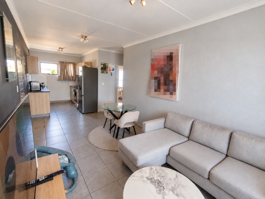 To Let 2 Bedroom Property for Rent in Umbogintwini KwaZulu-Natal