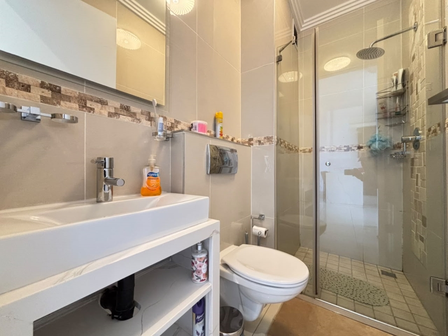 To Let 2 Bedroom Property for Rent in Umhlanga Ridge KwaZulu-Natal