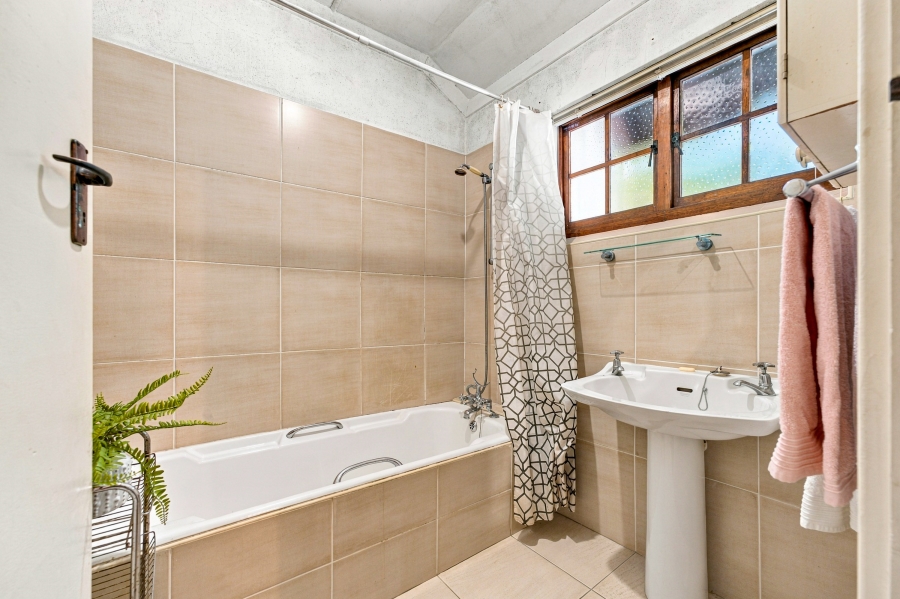 3 Bedroom Property for Sale in Cowies Hill KwaZulu-Natal