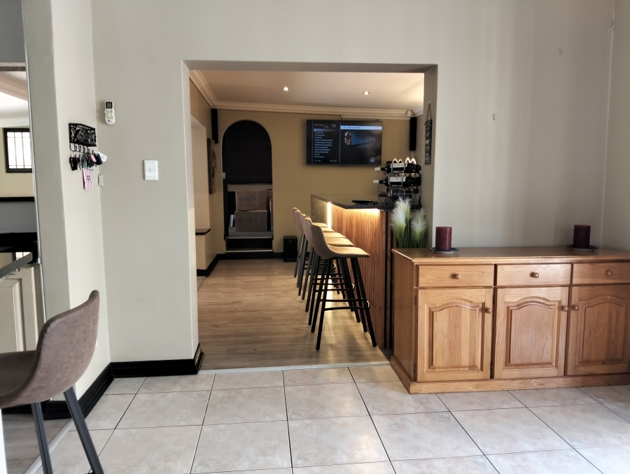 To Let 4 Bedroom Property for Rent in Westville Central KwaZulu-Natal