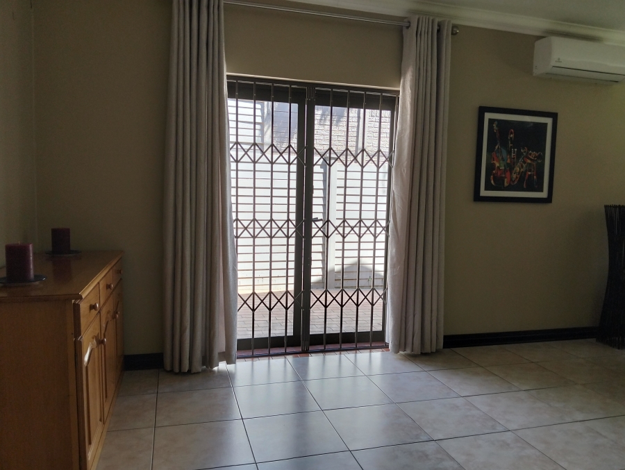 To Let 4 Bedroom Property for Rent in Westville Central KwaZulu-Natal