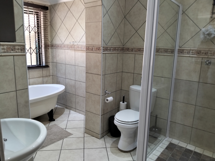 To Let 4 Bedroom Property for Rent in Westville Central KwaZulu-Natal
