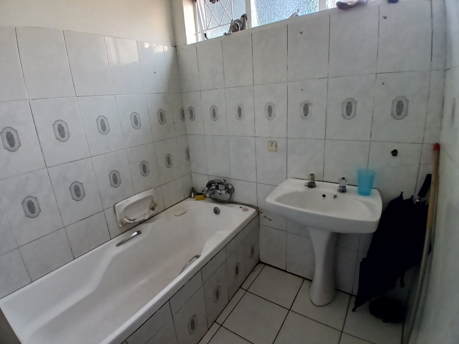 2 Bedroom Property for Sale in Morningside KwaZulu-Natal