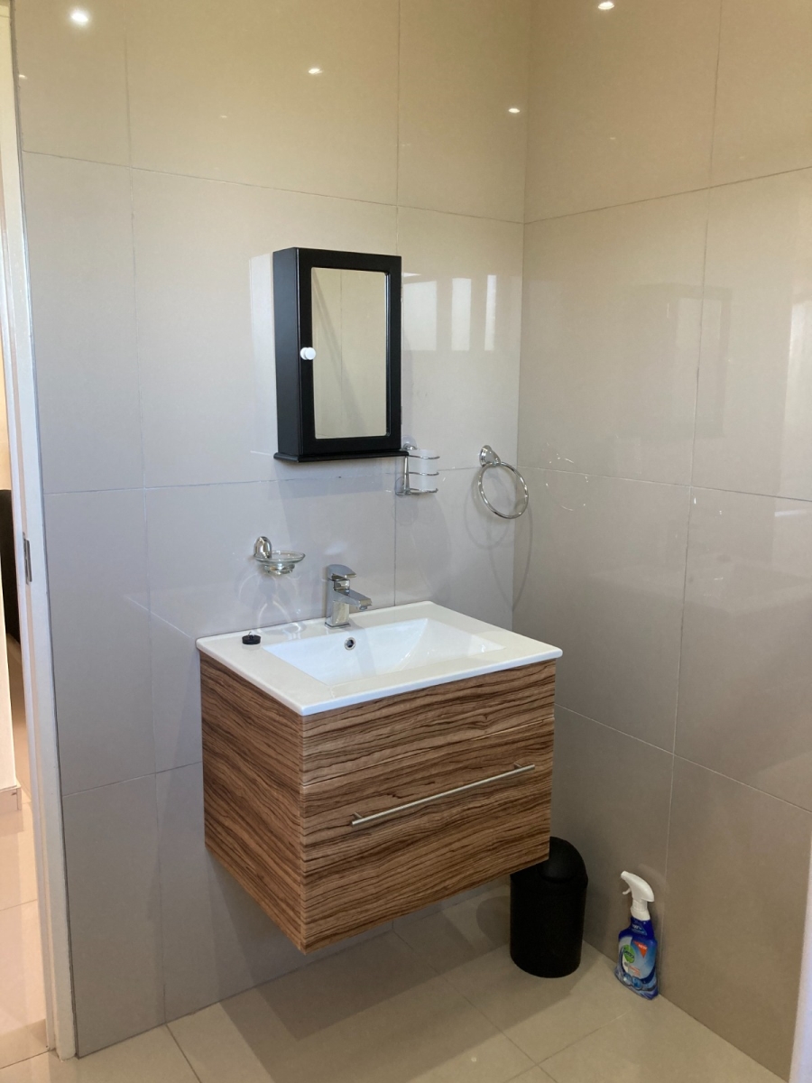 To Let 2 Bedroom Property for Rent in Hillary KwaZulu-Natal