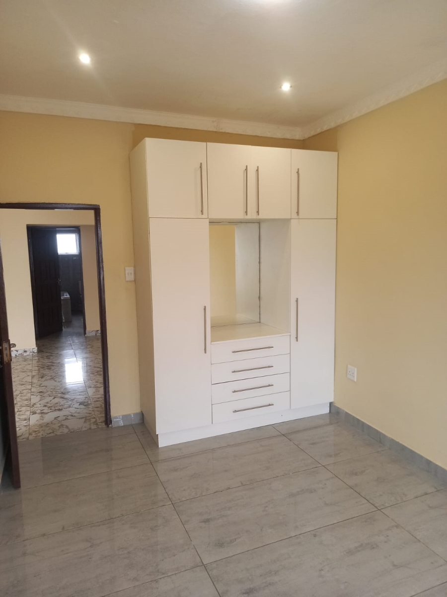 To Let 1 Bedroom Property for Rent in Brighton Beach KwaZulu-Natal