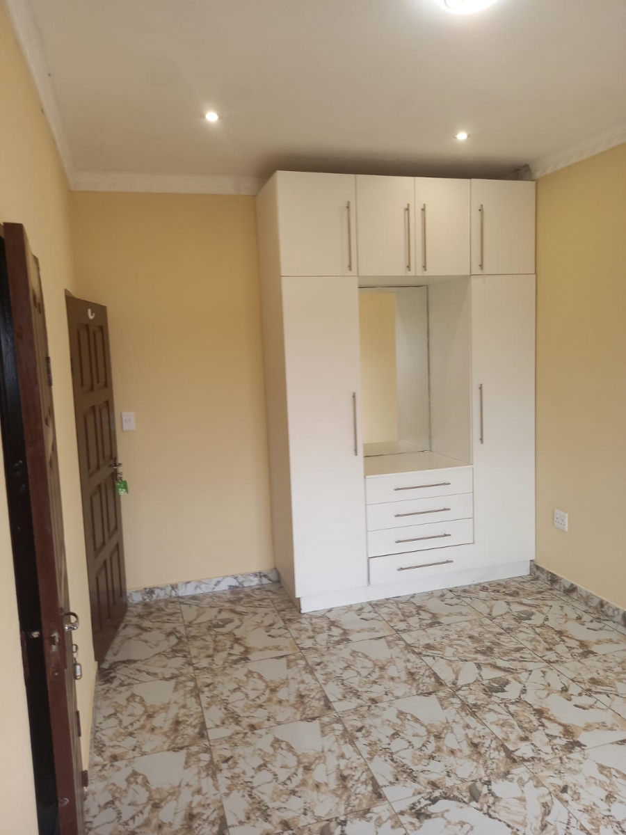 To Let 1 Bedroom Property for Rent in Brighton Beach KwaZulu-Natal