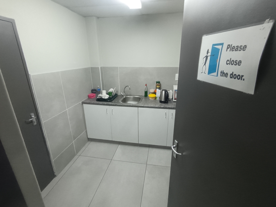 To Let Commercial Property for Rent in Riverhorse Valley KwaZulu-Natal