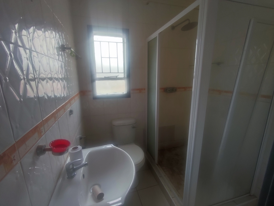 3 Bedroom Property for Sale in Northcroft KwaZulu-Natal