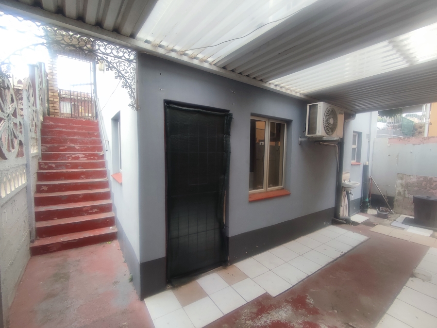 3 Bedroom Property for Sale in Northcroft KwaZulu-Natal