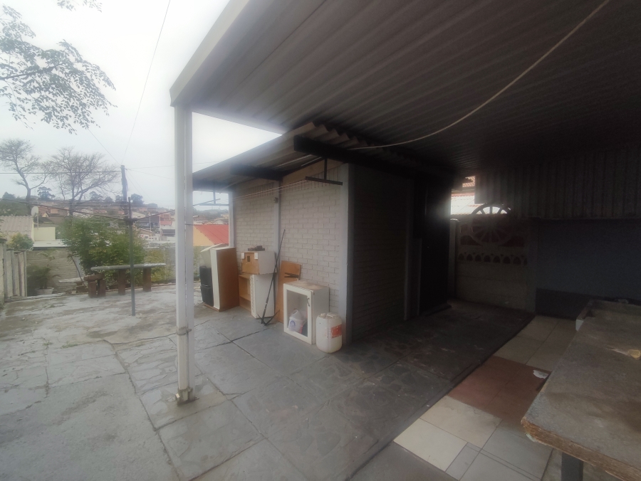 3 Bedroom Property for Sale in Northcroft KwaZulu-Natal
