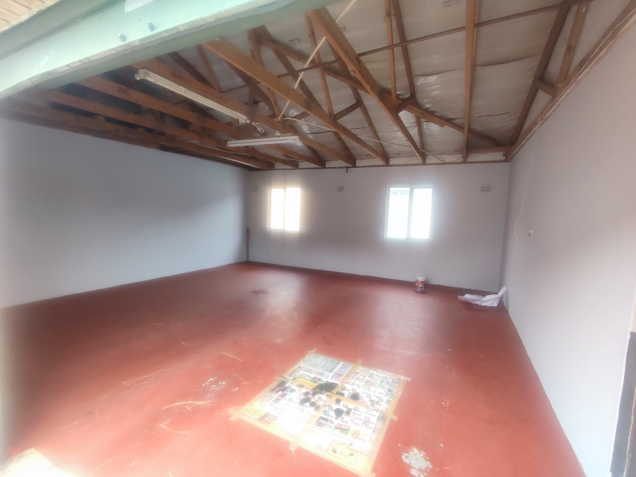 3 Bedroom Property for Sale in Northcroft KwaZulu-Natal