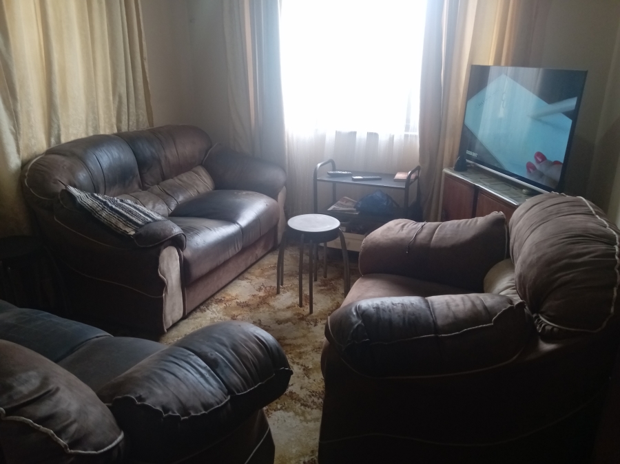 5 Bedroom Property for Sale in Kenville KwaZulu-Natal