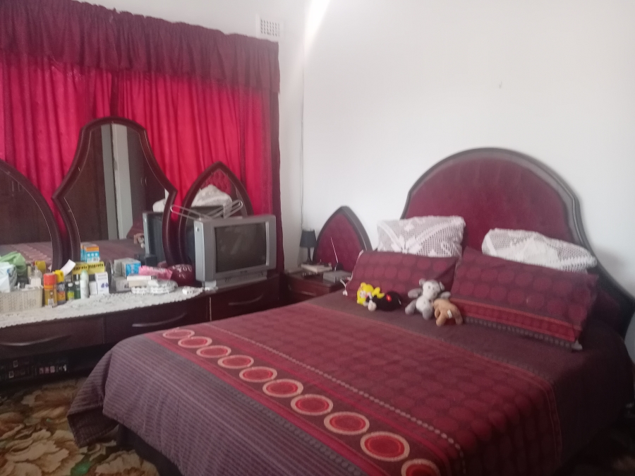 5 Bedroom Property for Sale in Kenville KwaZulu-Natal