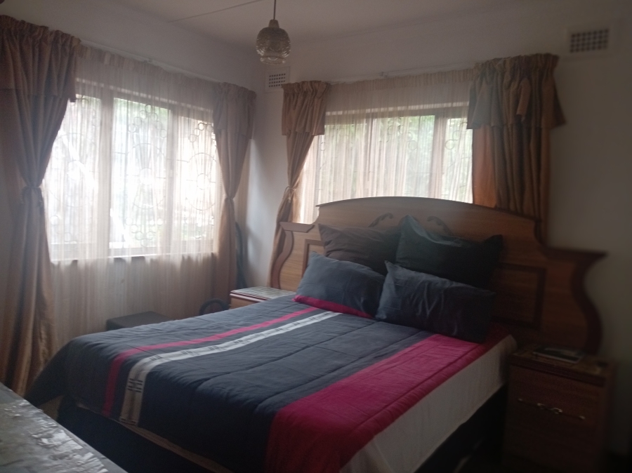 5 Bedroom Property for Sale in Kenville KwaZulu-Natal