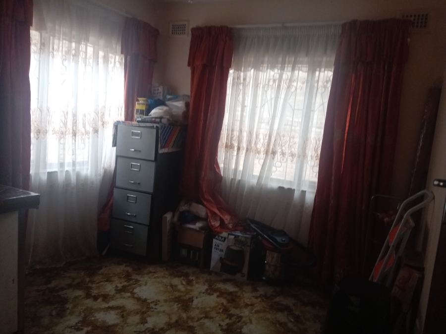 5 Bedroom Property for Sale in Kenville KwaZulu-Natal
