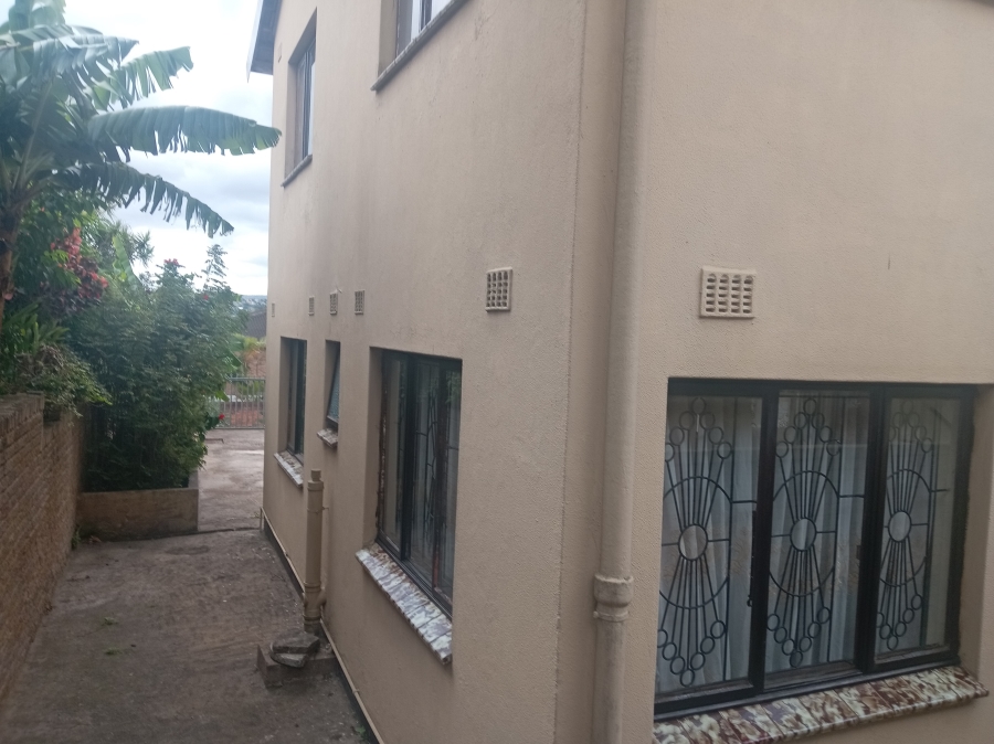 5 Bedroom Property for Sale in Kenville KwaZulu-Natal
