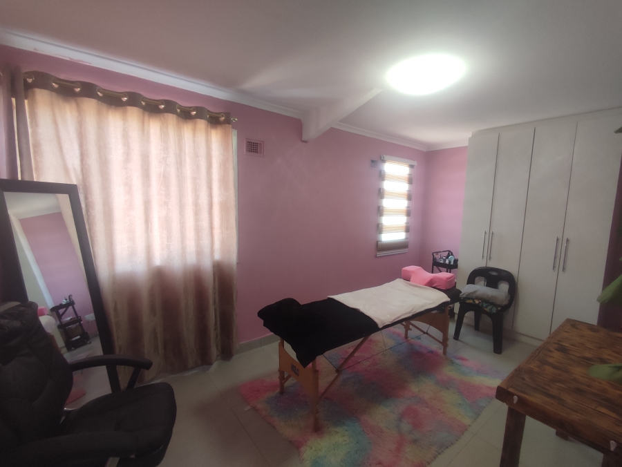 2 Bedroom Property for Sale in Grove End KwaZulu-Natal
