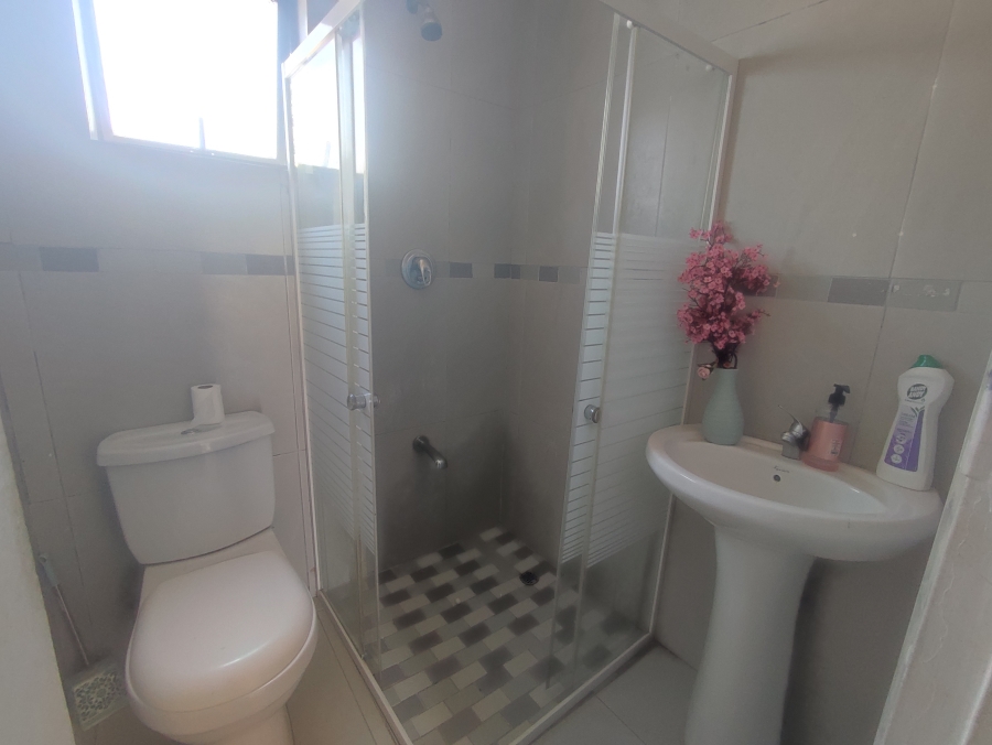 2 Bedroom Property for Sale in Grove End KwaZulu-Natal
