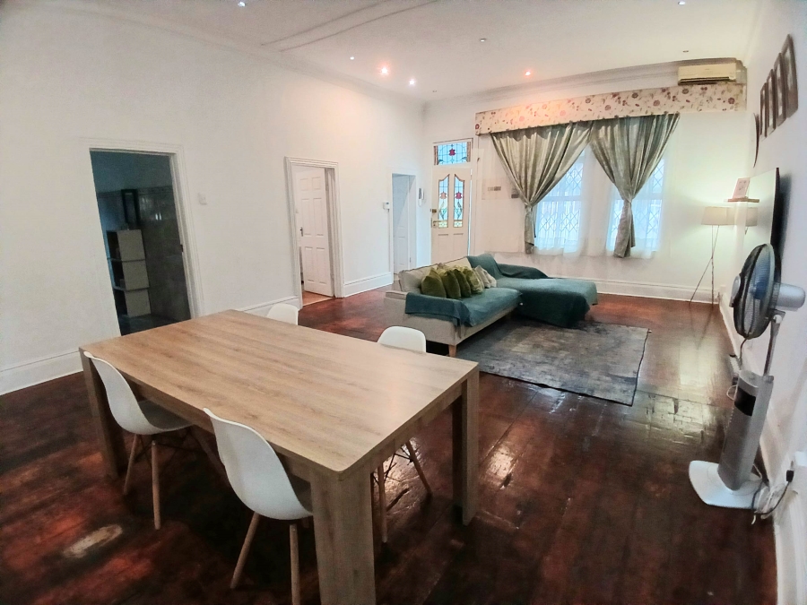 2 Bedroom Property for Sale in Glenwood KwaZulu-Natal