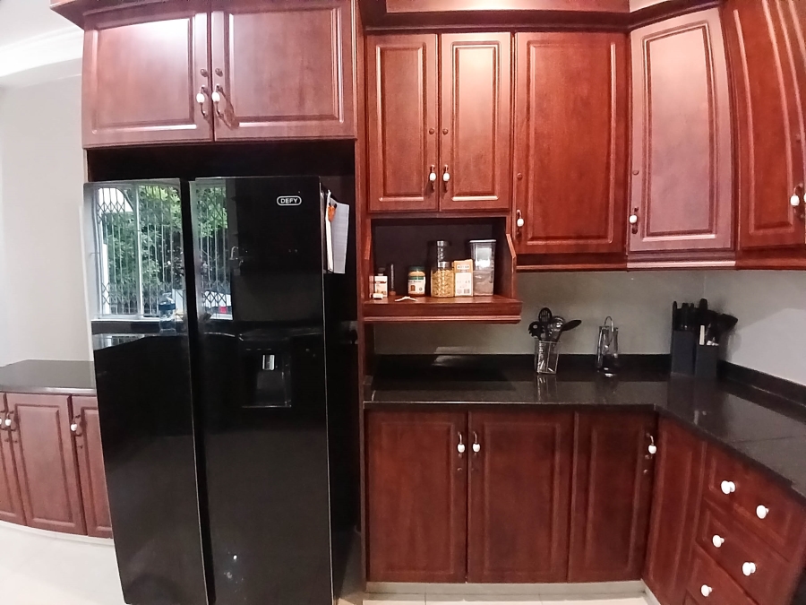 2 Bedroom Property for Sale in Glenwood KwaZulu-Natal