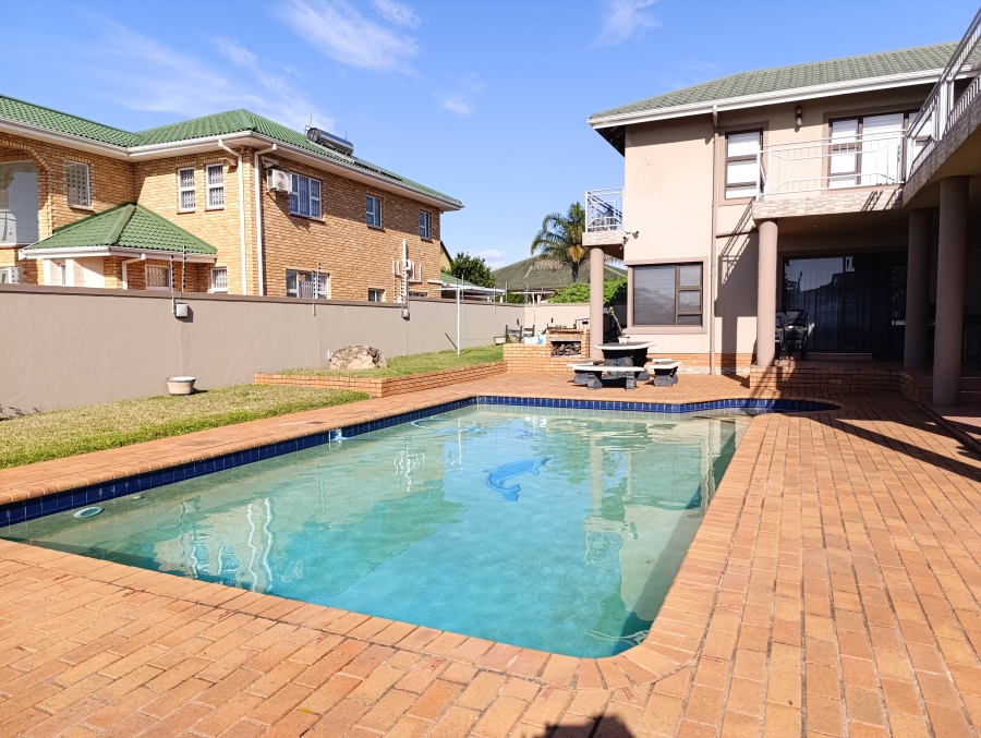 5 Bedroom Property for Sale in Somerset Park KwaZulu-Natal