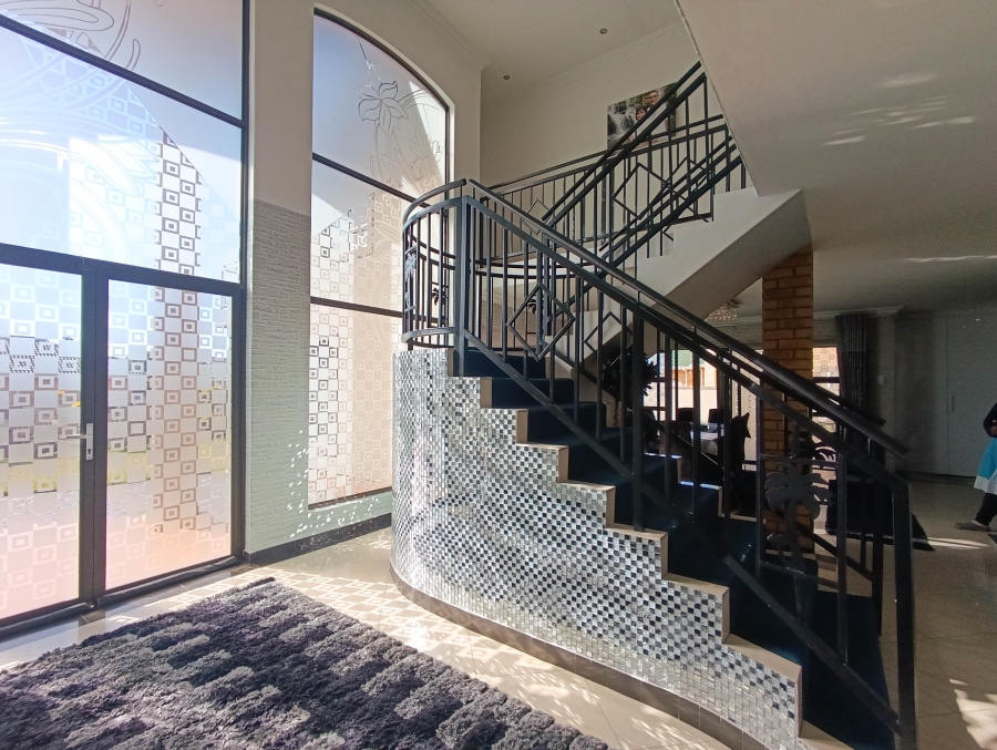 5 Bedroom Property for Sale in Somerset Park KwaZulu-Natal
