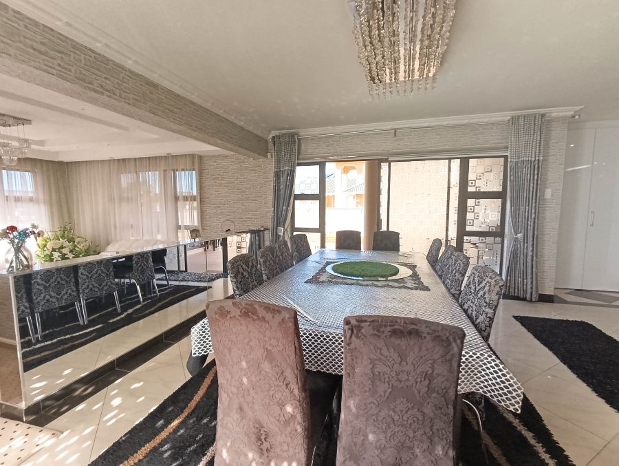 5 Bedroom Property for Sale in Somerset Park KwaZulu-Natal