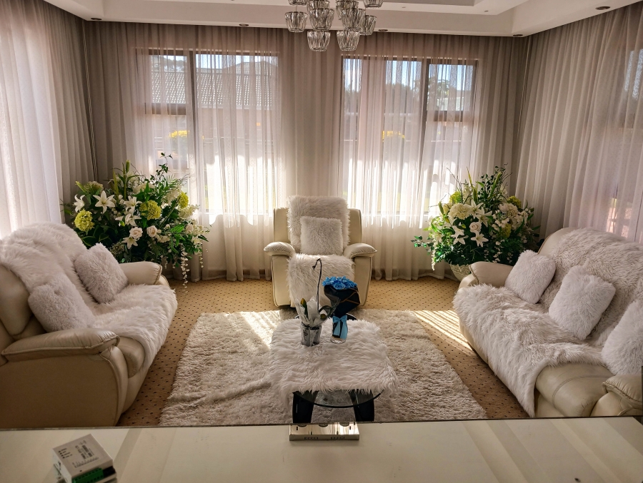 5 Bedroom Property for Sale in Somerset Park KwaZulu-Natal