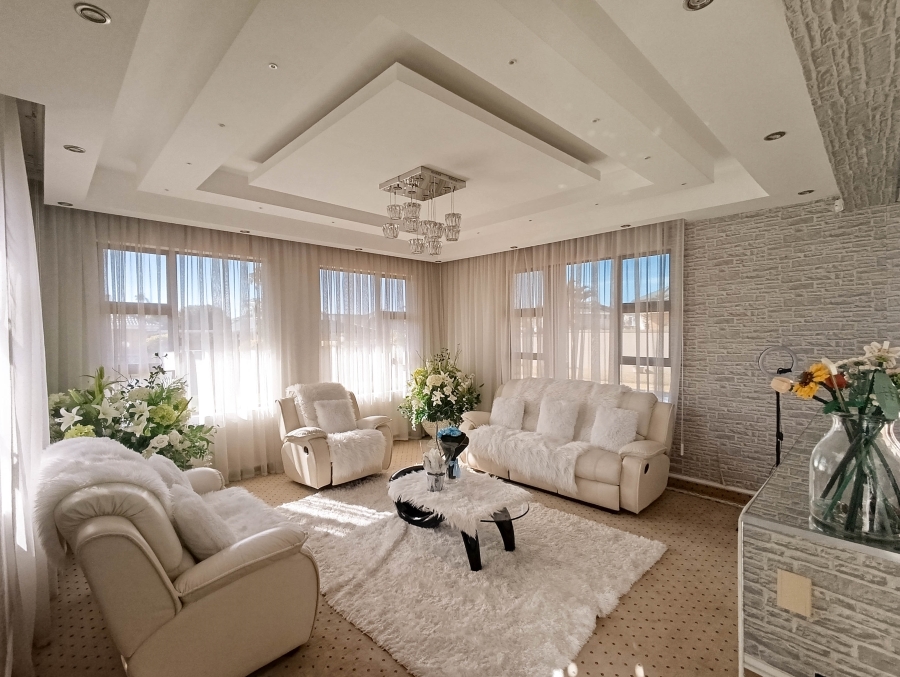 5 Bedroom Property for Sale in Somerset Park KwaZulu-Natal