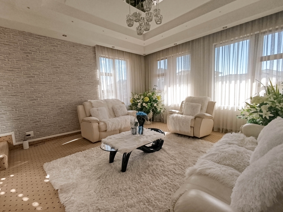 5 Bedroom Property for Sale in Somerset Park KwaZulu-Natal