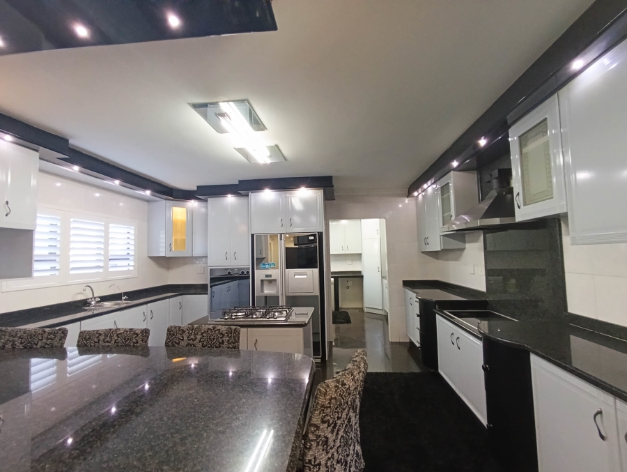 5 Bedroom Property for Sale in Somerset Park KwaZulu-Natal