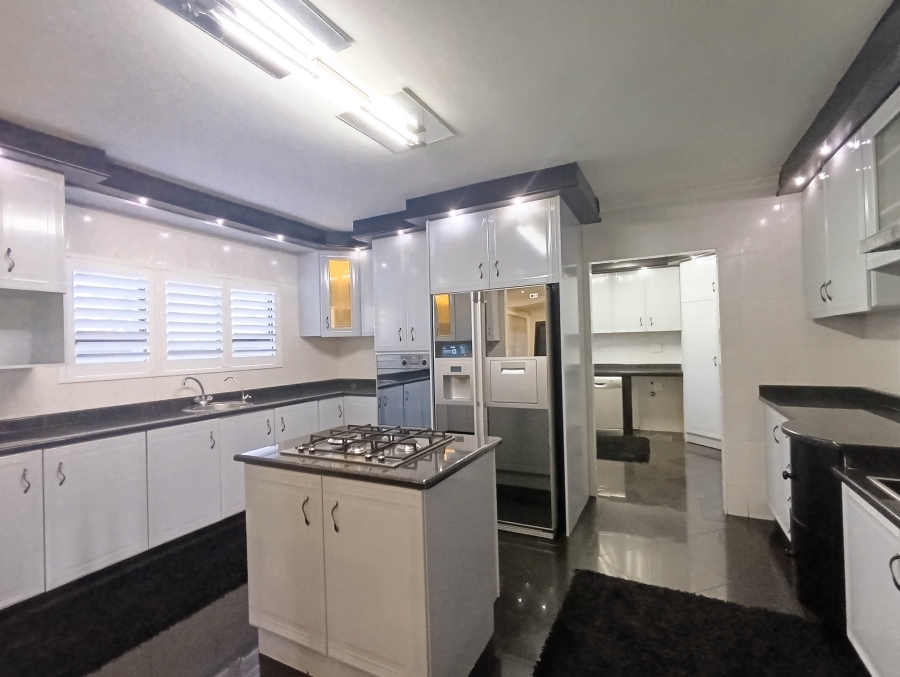 5 Bedroom Property for Sale in Somerset Park KwaZulu-Natal