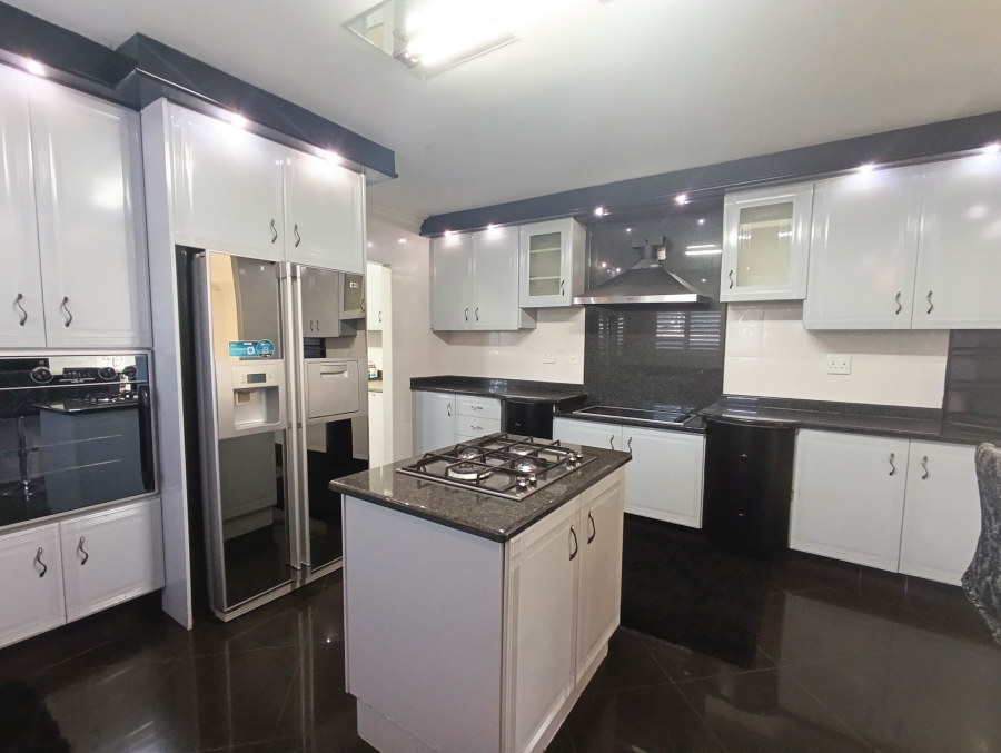 5 Bedroom Property for Sale in Somerset Park KwaZulu-Natal