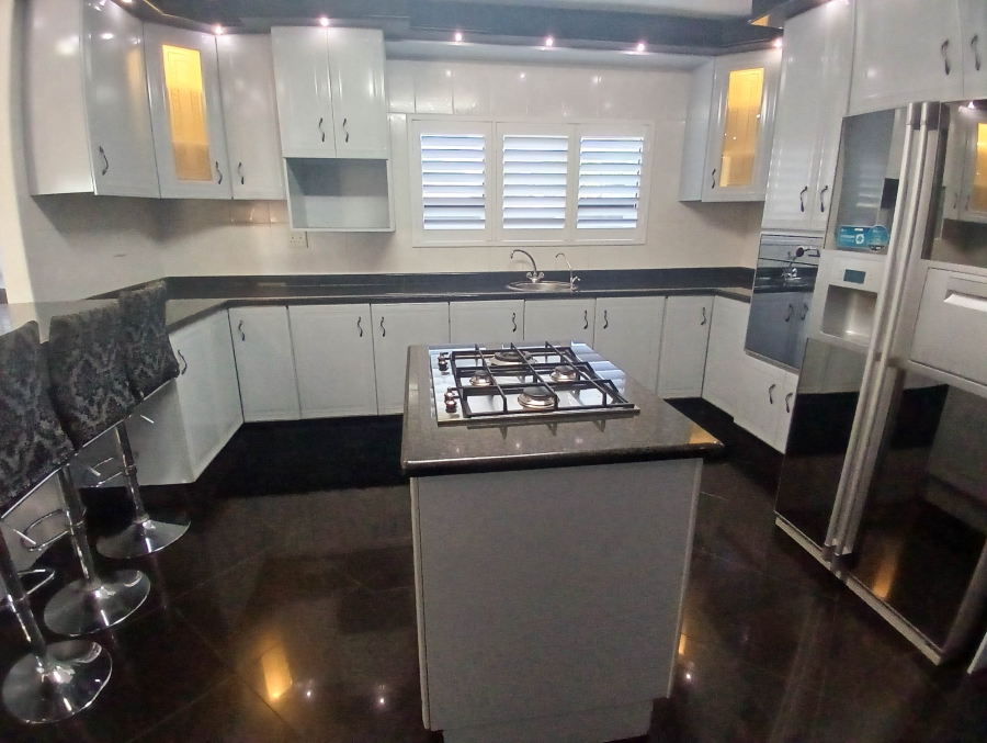 5 Bedroom Property for Sale in Somerset Park KwaZulu-Natal