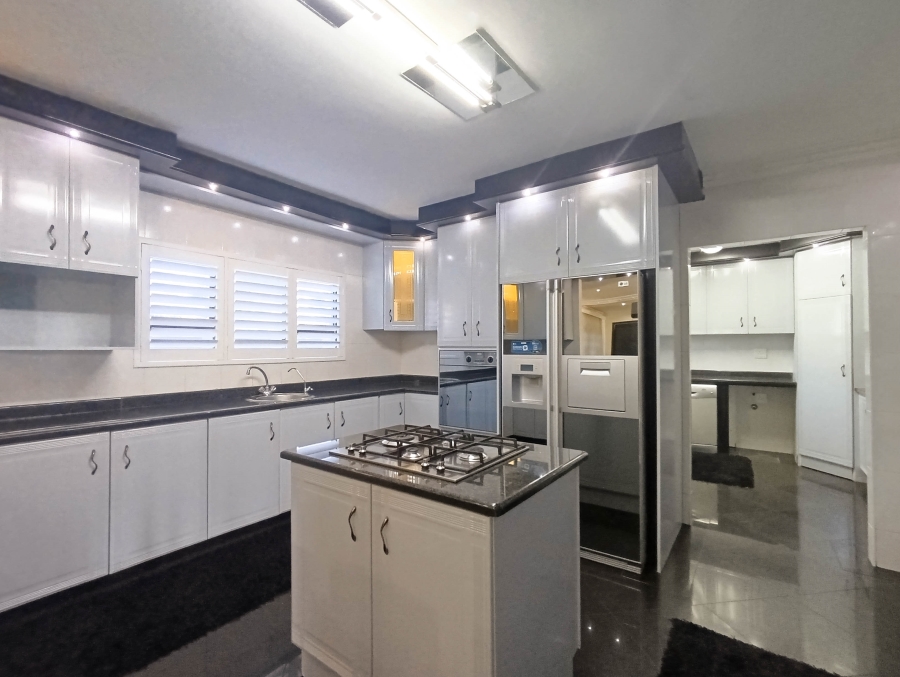 5 Bedroom Property for Sale in Somerset Park KwaZulu-Natal
