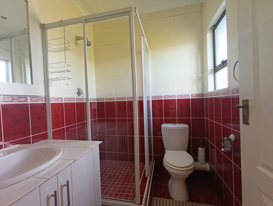 5 Bedroom Property for Sale in Somerset Park KwaZulu-Natal