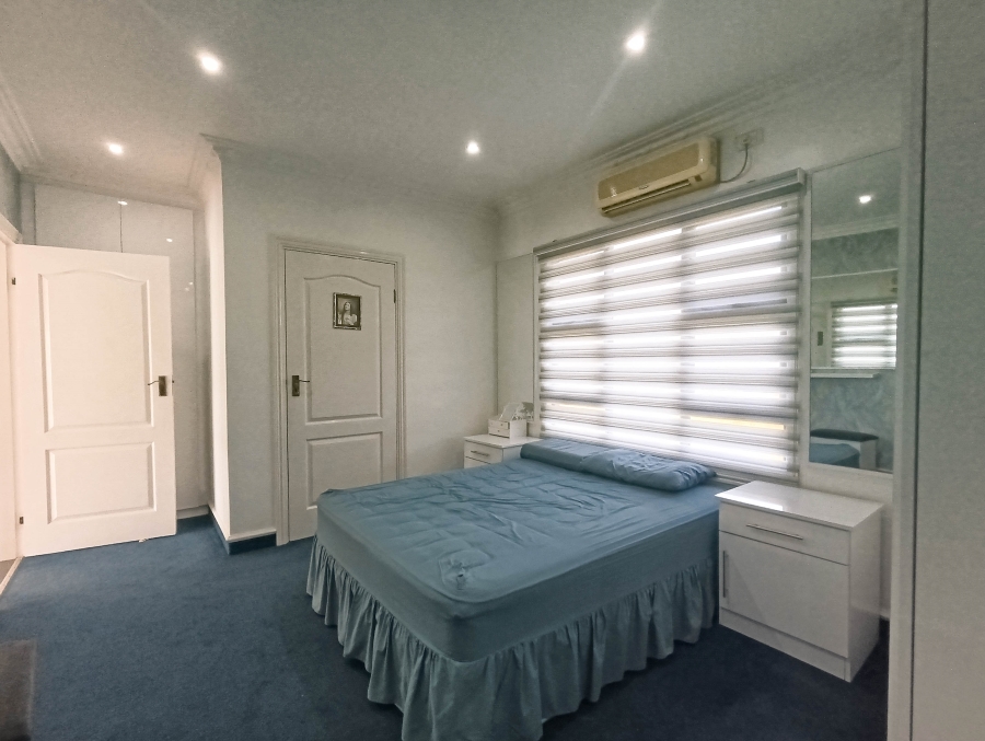 5 Bedroom Property for Sale in Somerset Park KwaZulu-Natal