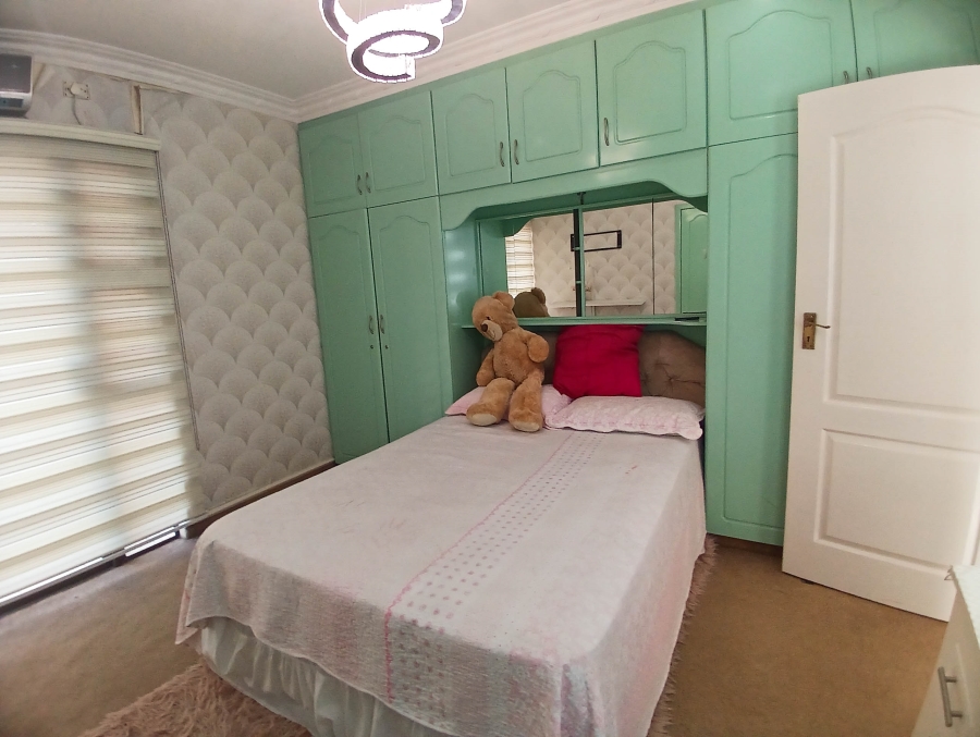 5 Bedroom Property for Sale in Somerset Park KwaZulu-Natal