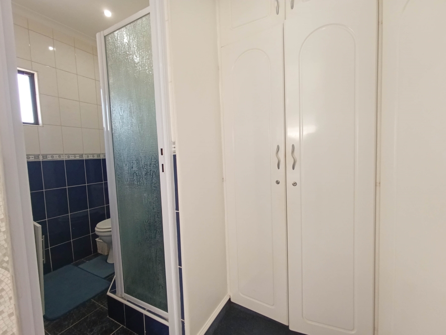 5 Bedroom Property for Sale in Somerset Park KwaZulu-Natal