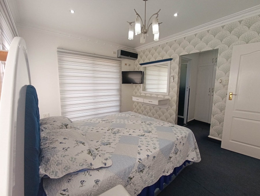 5 Bedroom Property for Sale in Somerset Park KwaZulu-Natal
