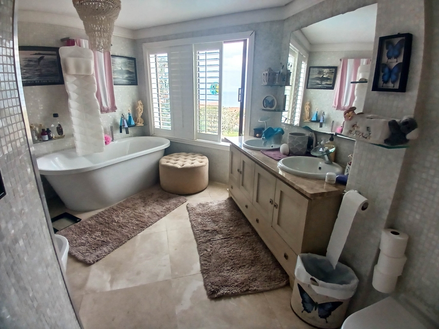 4 Bedroom Property for Sale in Herrwood Park KwaZulu-Natal