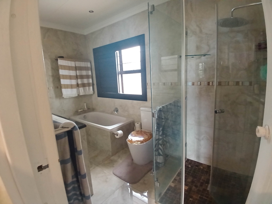 4 Bedroom Property for Sale in Herrwood Park KwaZulu-Natal
