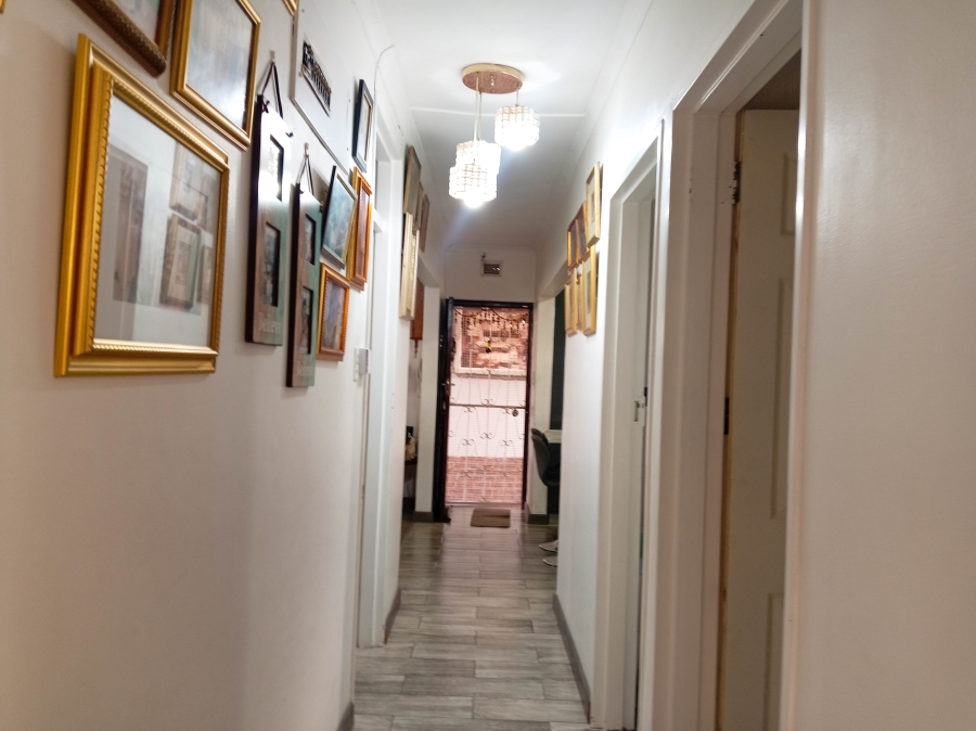 4 Bedroom Property for Sale in Kenville KwaZulu-Natal