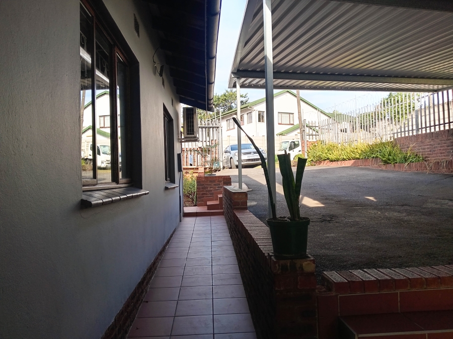 4 Bedroom Property for Sale in Kenville KwaZulu-Natal