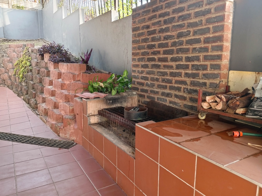 4 Bedroom Property for Sale in Kenville KwaZulu-Natal